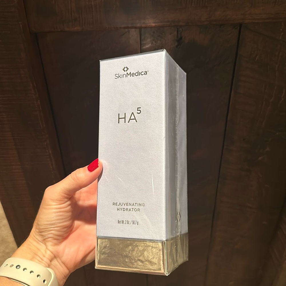 Ha5 Rejuvenating Hydrator. Factory sealed.